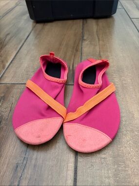 Kids Pink Water Shoes with Orange Elastic Strap